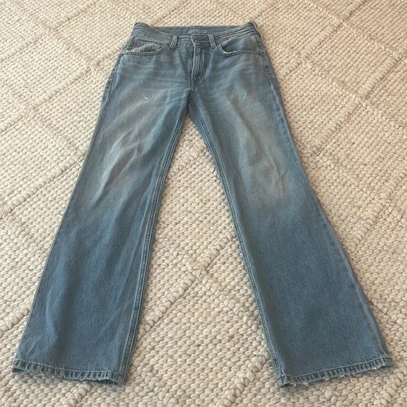 Ética Wide leg Denim Jeans in a light blue wash - Picture 2 of 6